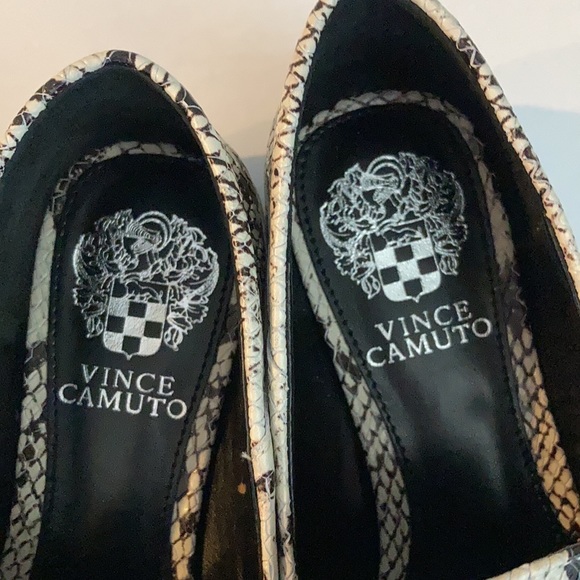 Flat Shoes 🥿,Cream/Black,Snake,, size-6 - Picture 5 of 7